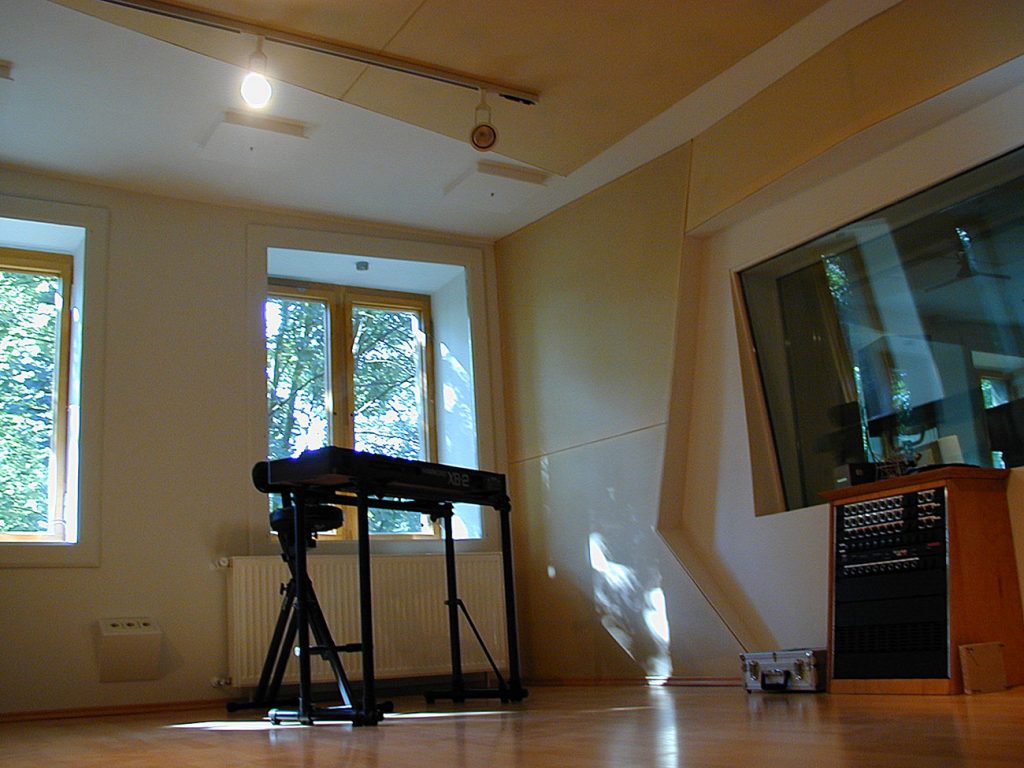 F-FACTOR - recording studio - recording room
