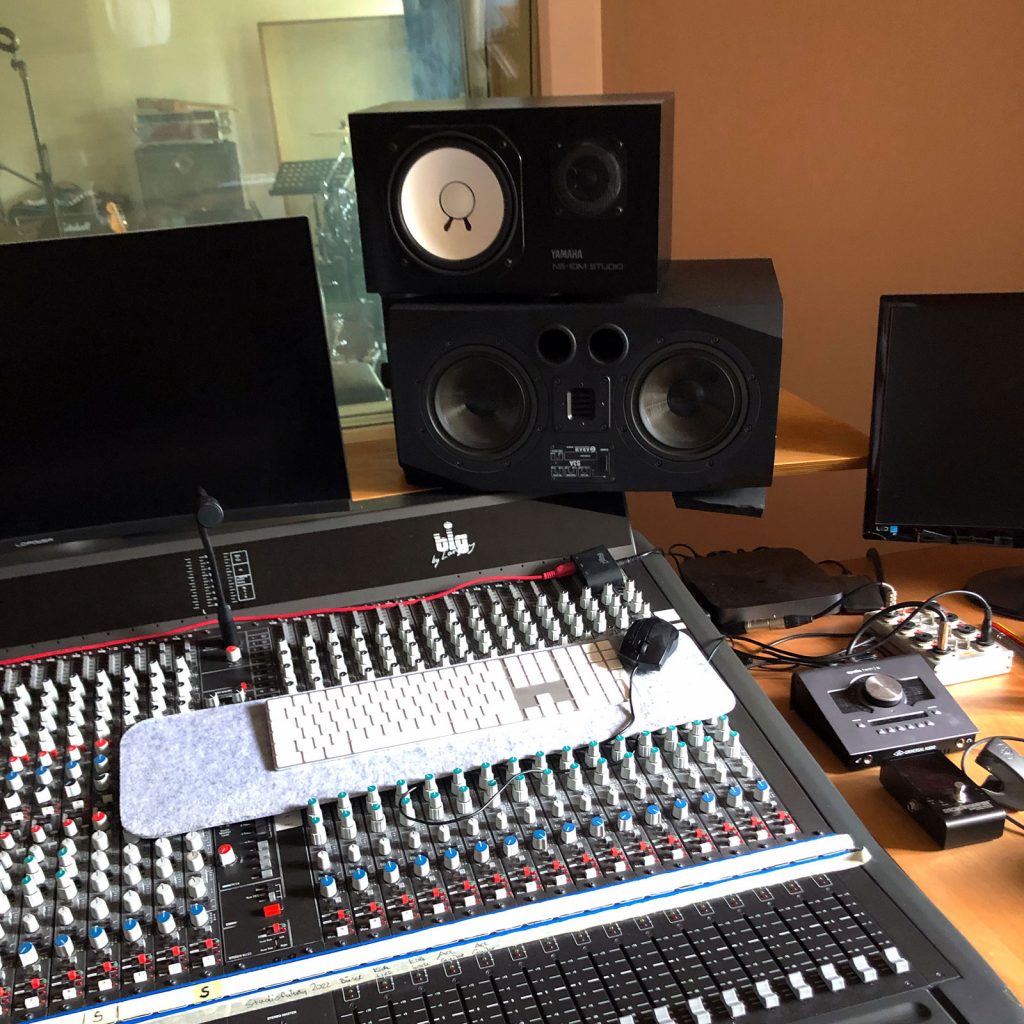 F-FACTOR - recording studio - control room